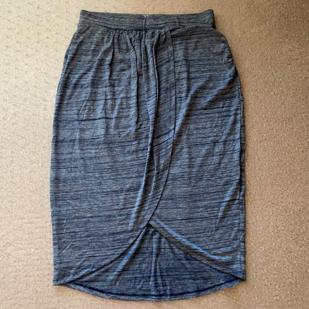 🌸New York & Company Draped Midi Skirt- Size Small